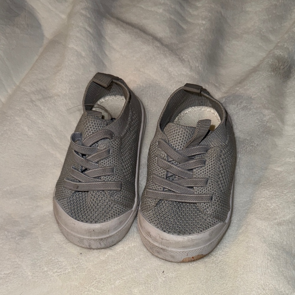 Kids Slip-On Knit Sneakers in Gray